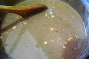 Tort cu crema de ciocolata si kiwi
