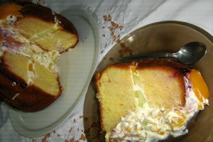 Savarina uriasa sau Baba au Rhum