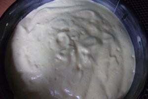Tort cu crema de ciocolata si frisca