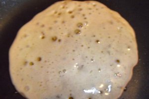 Pancakes cu dulceata de nuci verzi