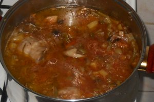 Tocana de legume cu pulpe de pui