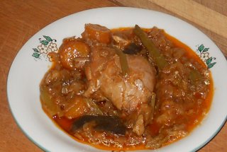 Tocana de legume cu pulpe de pui