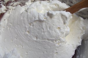 Desert cheesecake rece cu ciocolata si zmeura