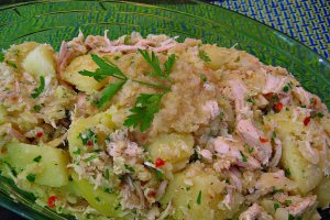 Salata de cartofi cu piept de pui si maioneza de telina