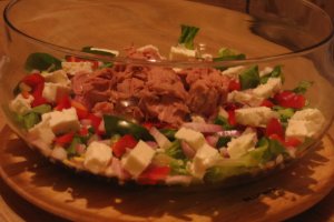 Concurs “Salata celebra”: Salata cu ton si fusilli