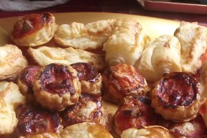 Pizzette din foietaj