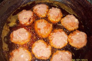 Chiftelute de curcan cu pesmet
