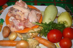 Ciorba de pui acra cu zarzare