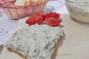 Salata de vinete cu ciuperci si ardei copti in vasul Zepter