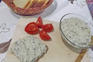 Salata de vinete cu ciuperci si ardei copti in vasul Zepter