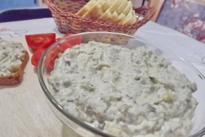 Salata de vinete cu ciuperci si ardei copti in vasul Zepter
