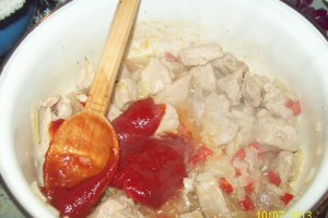 Tocanita de ceapa, ardei si pulpa de porc