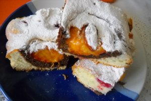 Prajitura cu zmeura si caise