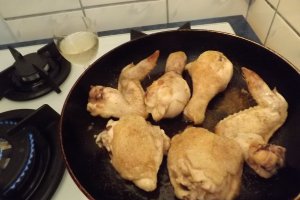 Pui cu legume in sos de smantana