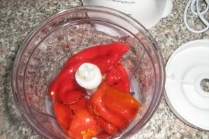Salata de vinete cu ardei copti