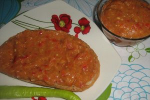 Salata de vinete cu ardei copti