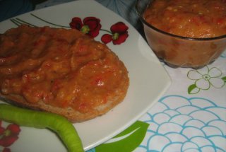 Salata de vinete cu ardei copti