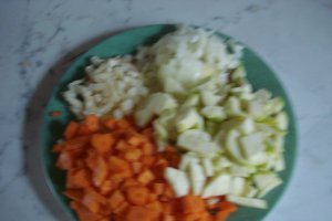 Mancare de cartofi cu piept de pui si legume