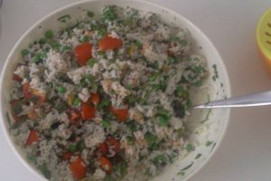 Salata de orez cu somon afumat,rosii chery si rucolla