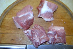 Ceafa de porc la ceaun