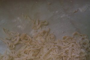 Ciorbita de pui cu taitei de casa