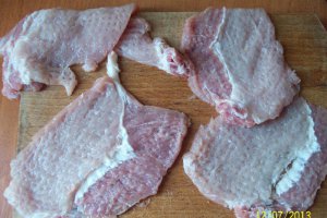 Cotlet de porc in crusta de mustar si fulgi de porumb