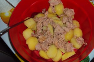 Salata de cartofi noi