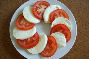 Salata Caprese