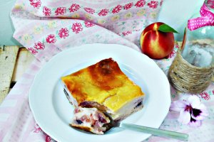 Placinta cu iaurt si fructe
