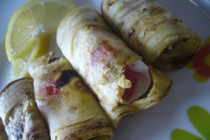 Rulouri de vinete cu branza brie