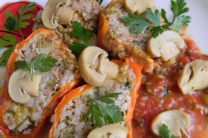 Ardei umpluti cu carne si ciuperci [ la cuptor ]
