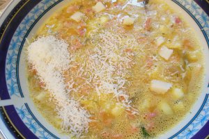 Frittata cu ardei, ciuperci si salam
