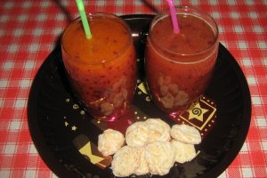 Cocktail cu prune,caise si gin