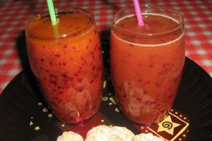 Cocktail cu prune,caise si gin