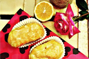 Eclere cu crema si glazura de lamaie