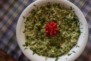 Salata de fasole verde cu maioneza şi usturoi