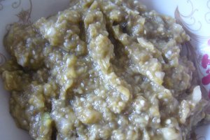 Salata de vinete cu smantana si usturoi