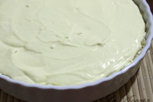 Tarta cu visine si iaurt