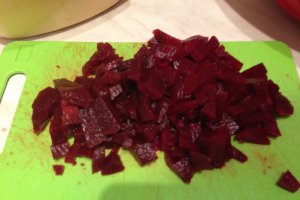 Salata de Boeuf cu sfecla rosie