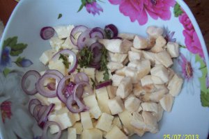 Salata de pui cu iaurt grecesc
