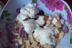 Salata de pui cu iaurt grecesc