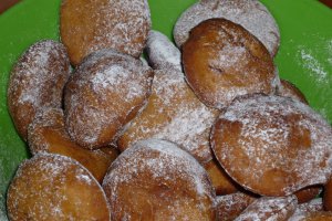 Gogosi pufoase-pufoase