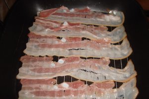 Omleta cu bacon si miez de lapte