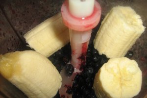 Smoothie de afine cu banana