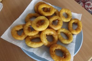 Salata de vara cu branza Milkana si inele de calamar