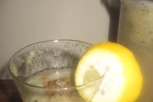 Limonada cu sirop de rodii
