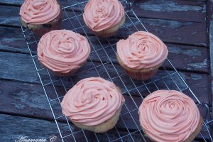 Cupcakes Cu Champagne Buttercream