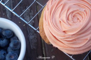 Cupcakes Cu Champagne Buttercream