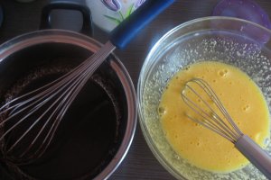 Tarta cu pere , piersici si ciocolata