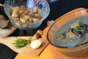 Supa croata de ciuperci in vas Zepter